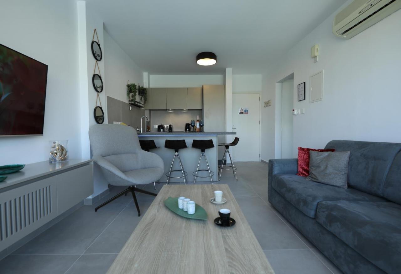 Lovely Cozy One Bedroom Suite With Pool بروتاراس المظهر الخارجي الصورة